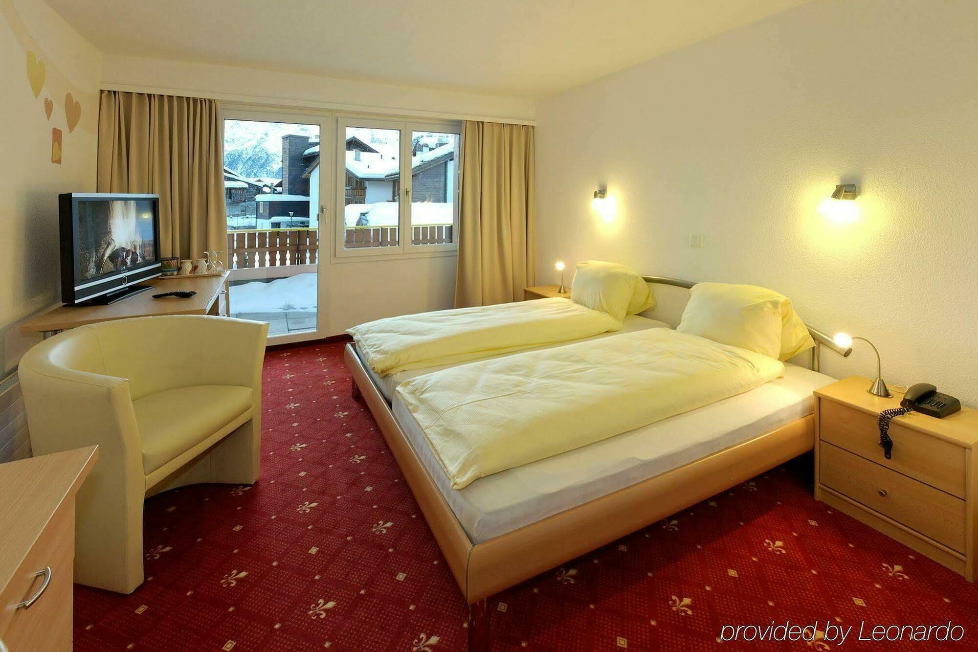 Family Hotel Desiree Grachen Ruang foto